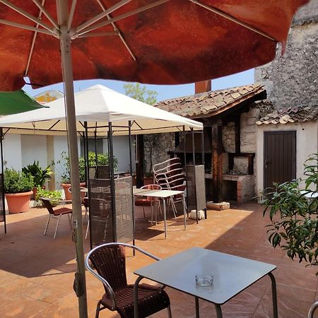 Apartamentos Turisticos Los Abuelos Montemayor de Pililla المظهر الخارجي الصورة