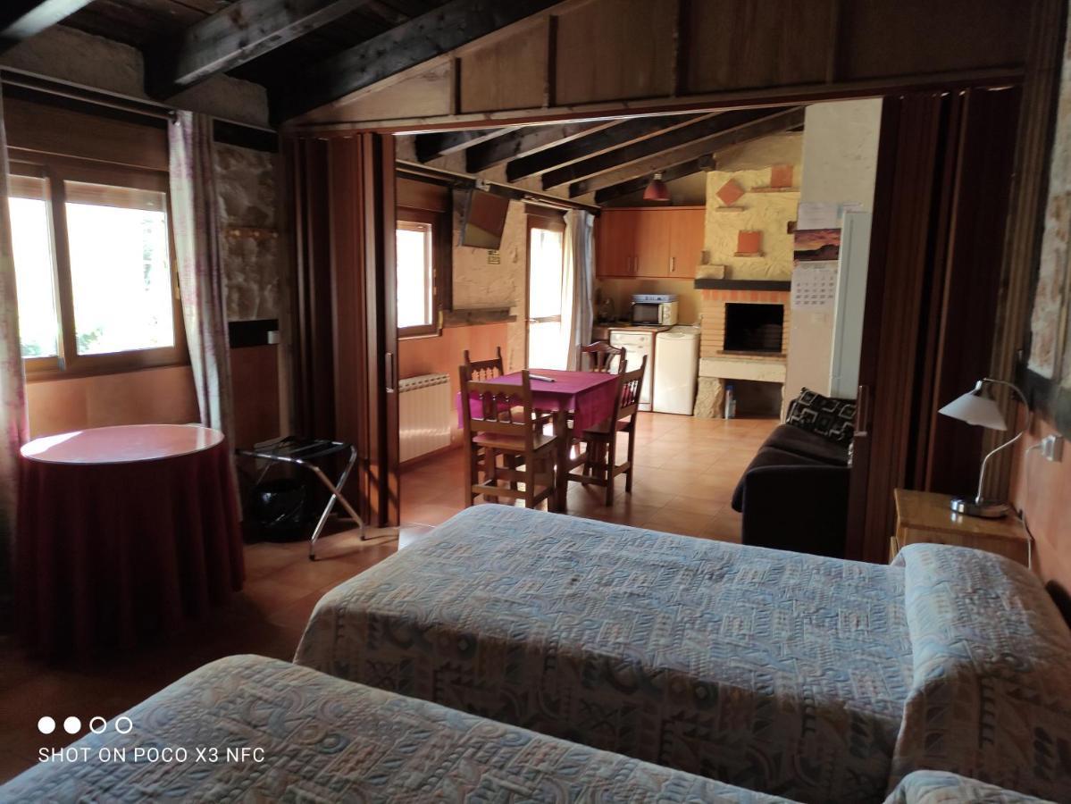 Apartamentos Turisticos Los Abuelos Montemayor de Pililla المظهر الخارجي الصورة