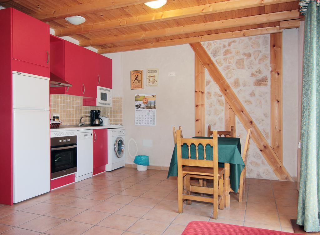 Apartamentos Turisticos Los Abuelos Montemayor de Pililla المظهر الخارجي الصورة