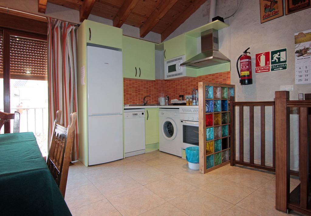 Apartamentos Turisticos Los Abuelos Montemayor de Pililla المظهر الخارجي الصورة